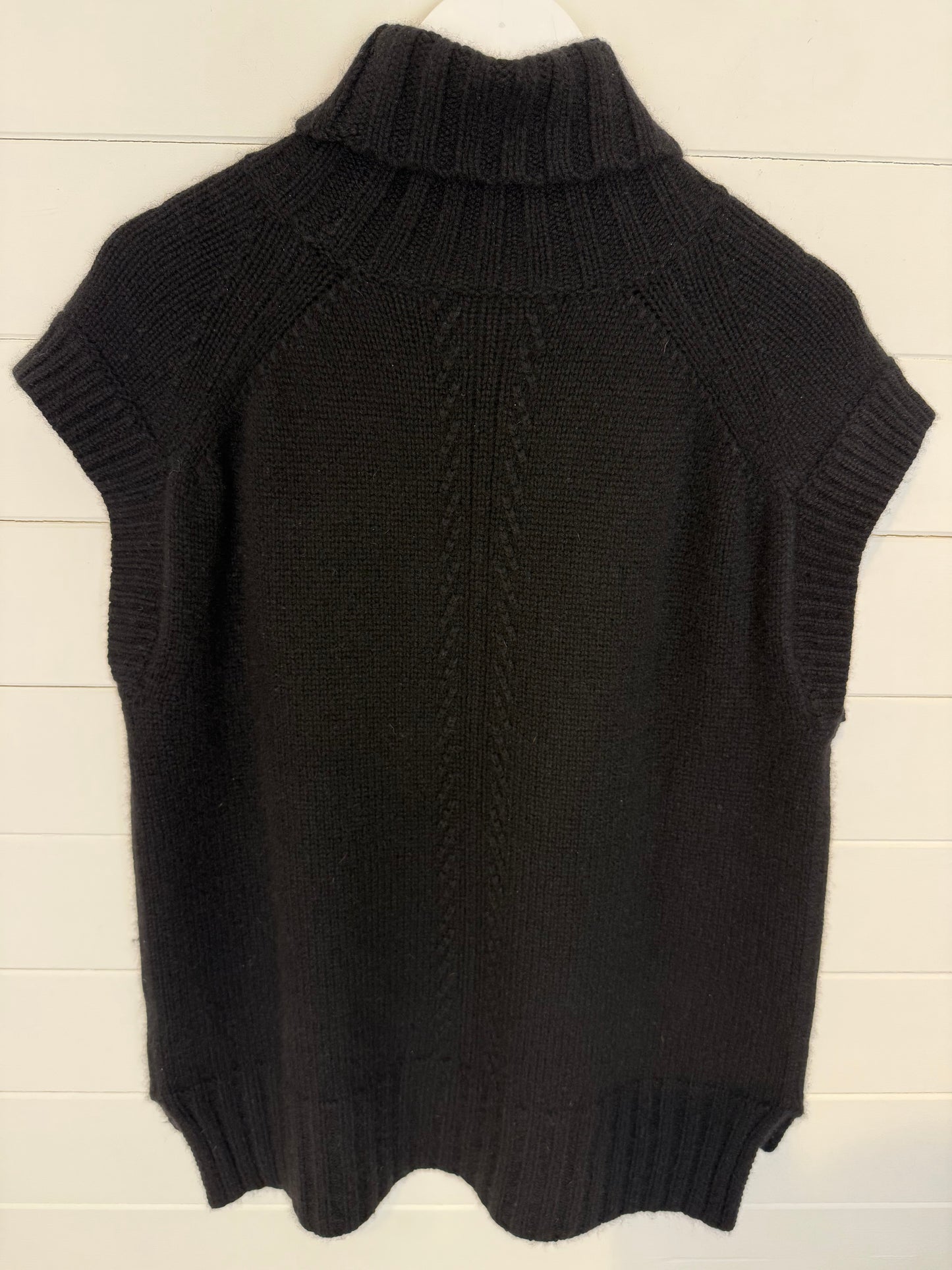 Van Kukil Sweater Vest