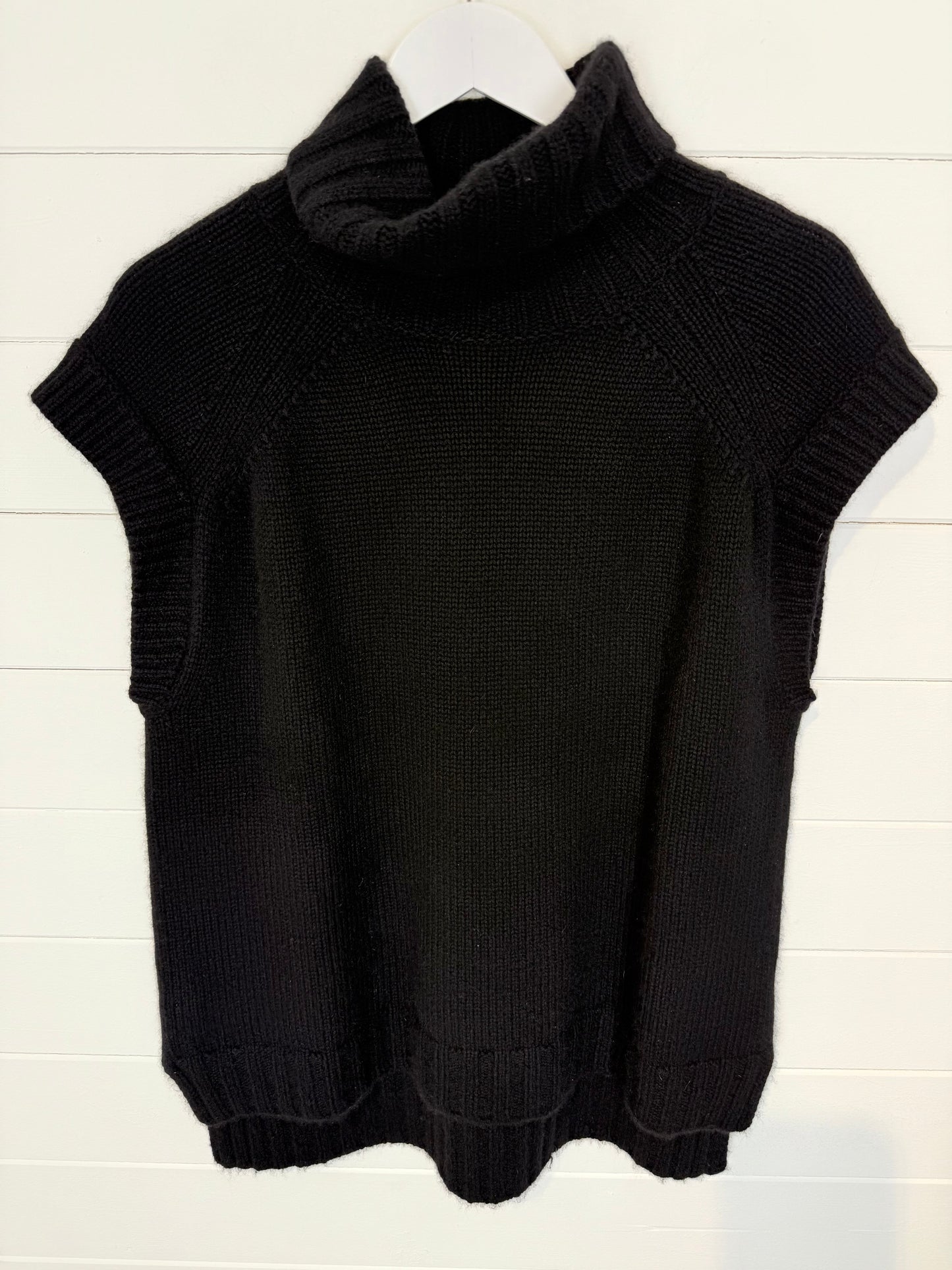 Van Kukil Sweater Vest