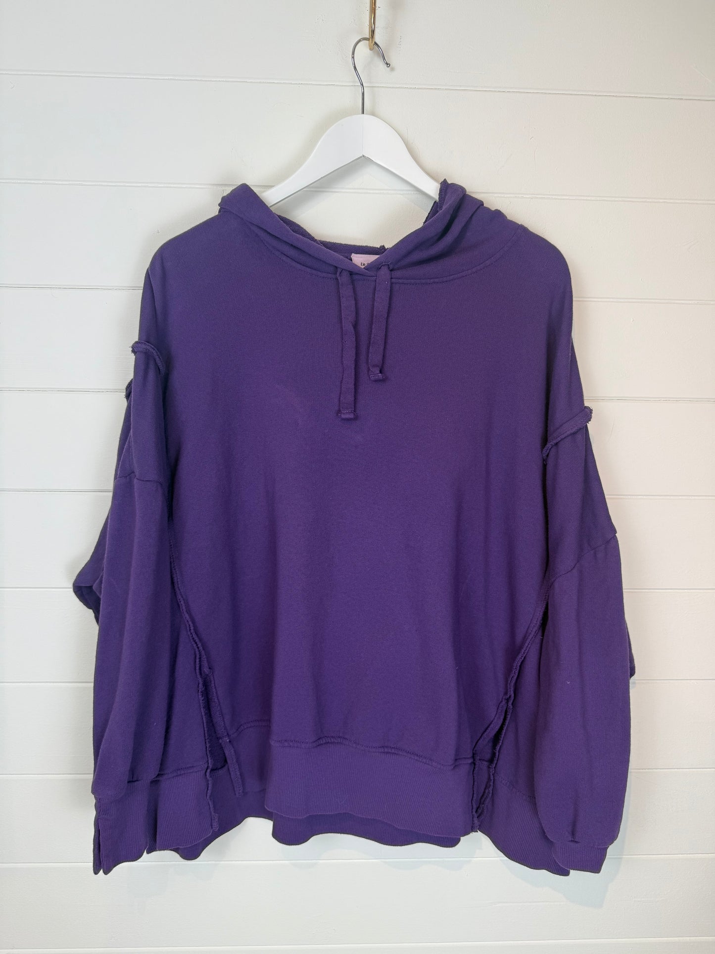 Un Dimache a Paris Hoodie