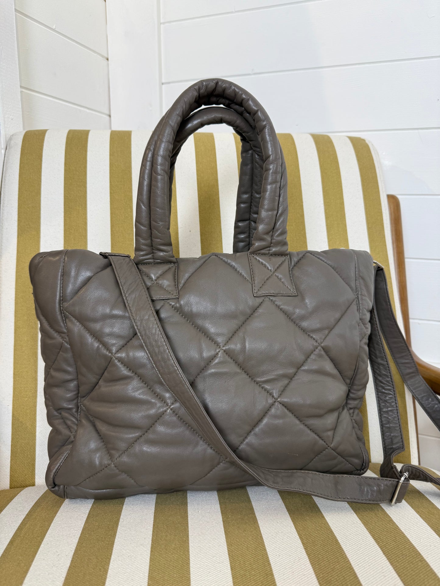 OakWood Quilted Leather Bag